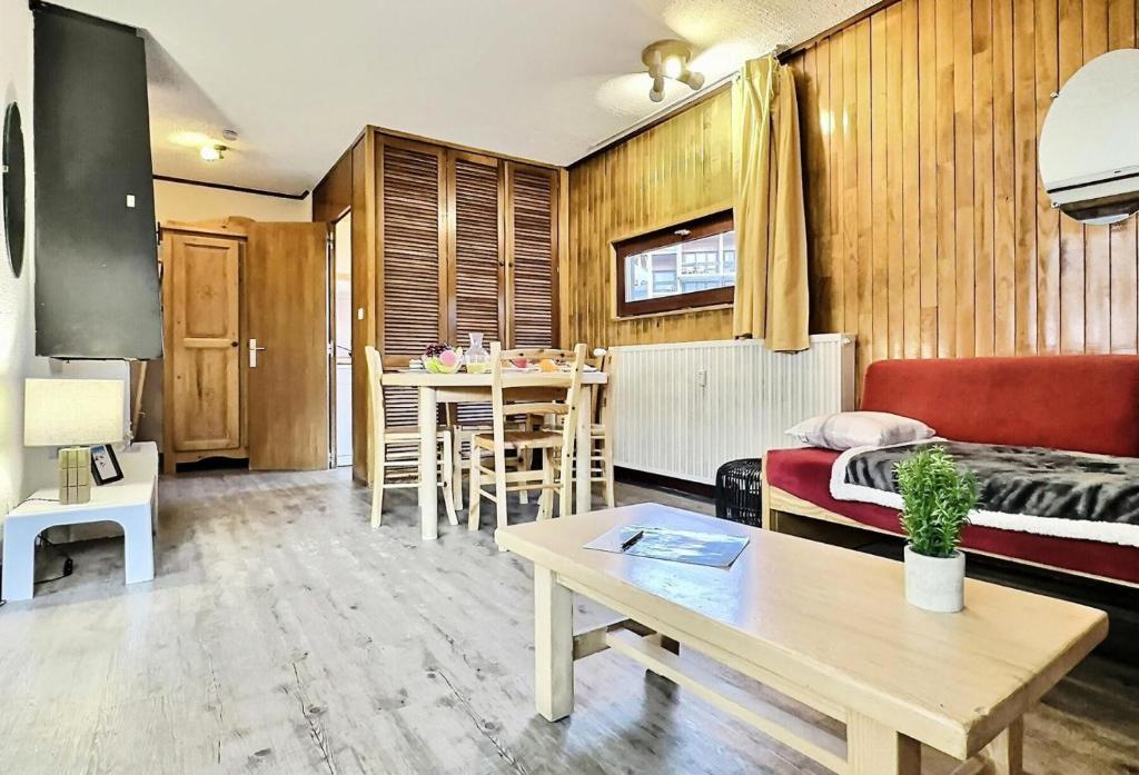 Résidence Grand Tichot B2 - Appartement 2 pièces 5 personnes à Tignes proche des pistes et des commerces dans le quartier du Val Claret. Appartement situé MAE-2055 - 1