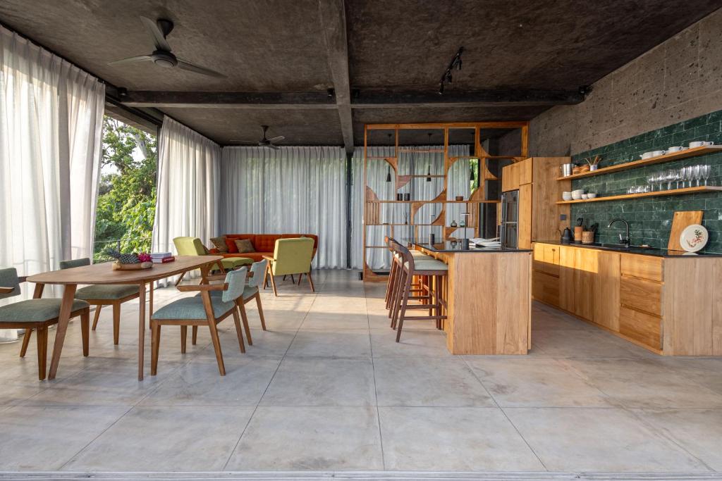 Ultimate Beachfront Villa Cascade Balian