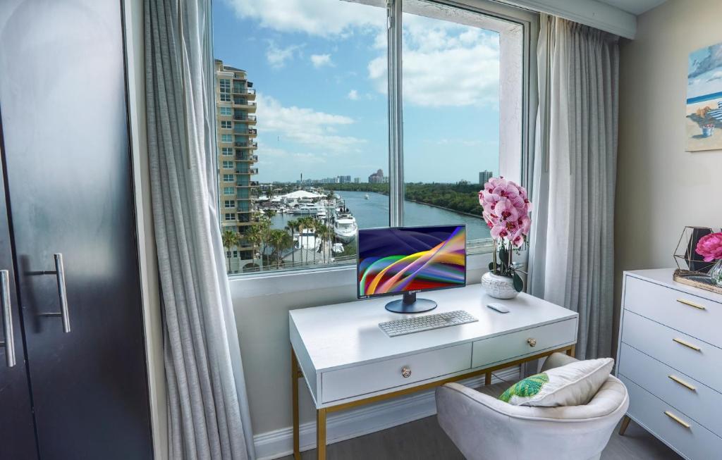 GalleryOne Doubletree Hilton GC Secret Blending, Fort Lauderdale