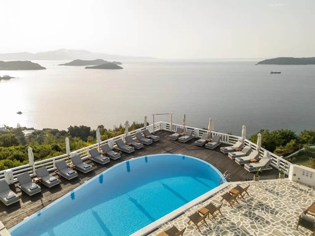 Oniro Skiathos, hotel en Skiathos