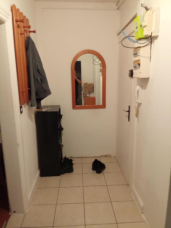 Privat Zimmer rue des abeilles - 1