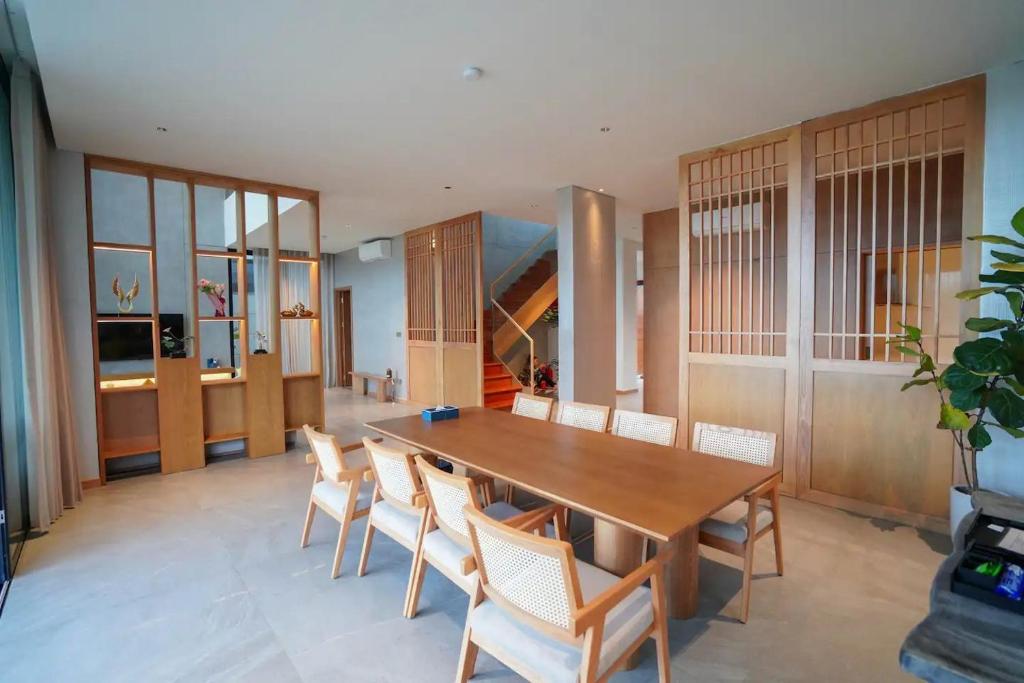 One River Pool Villas Da Nang