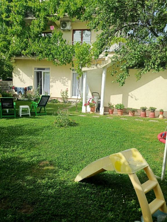 Large Apartment with beautiful Garden 5 minutes away from Airport at Karla Mijića 31, Sarajevo