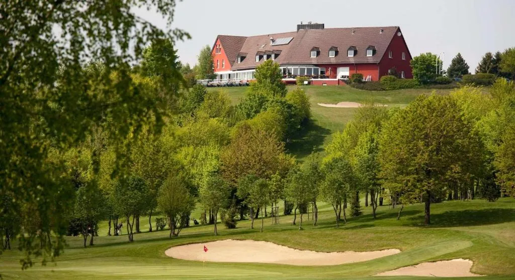 L'Hôtel et Restaurant du Golf de Clervaux，位于Eselborn的酒店