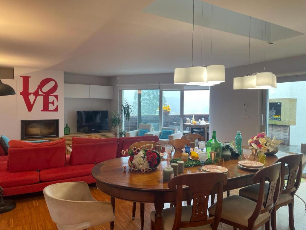 Gloria's Design House - 5