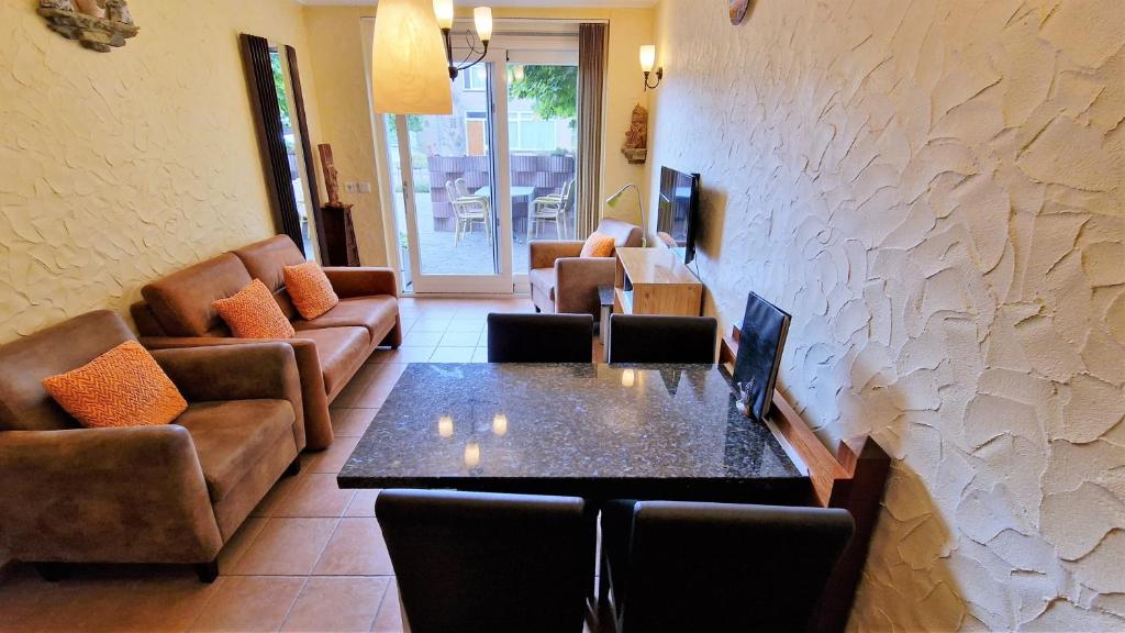 DJJ02 - El Camino, gezellige woning in mexicaans-afrikaanse sferen, Domburg