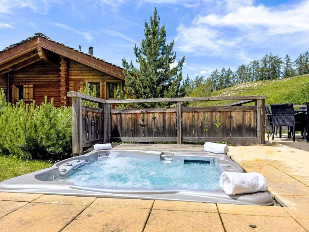 Chalet Le Grillon by Interhome - 5