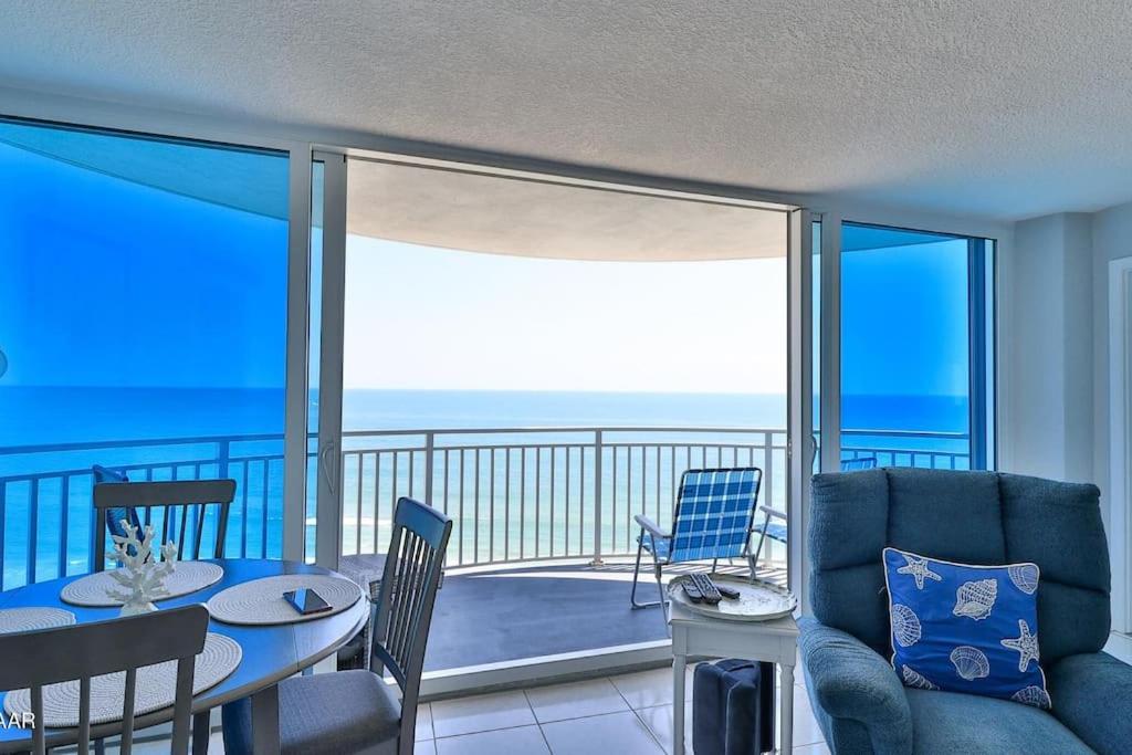 Direct Oceanview Oasis, Daytona Beach