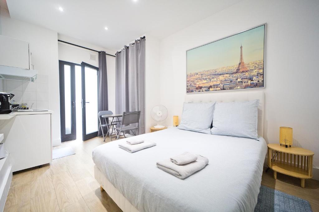 LOVELY PARISIAN APARTMENT - 2