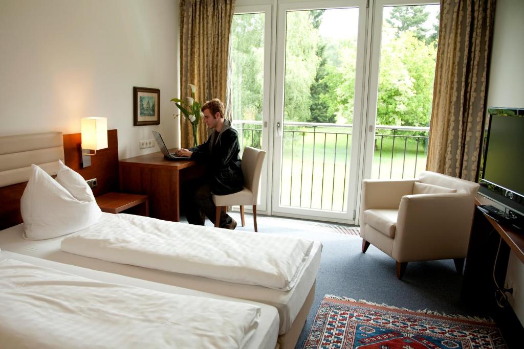 Hotel Alhartinger Hof - 2