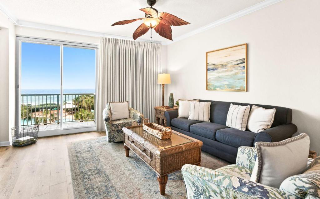 The Crescent 315, Destin