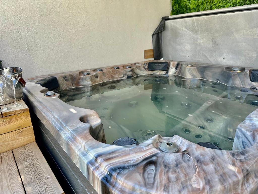 Divine Idylle Luxe 3 chambres, terrasse 130m2, jacuzzi, Clim 5 m Cours Mirabeau - 2