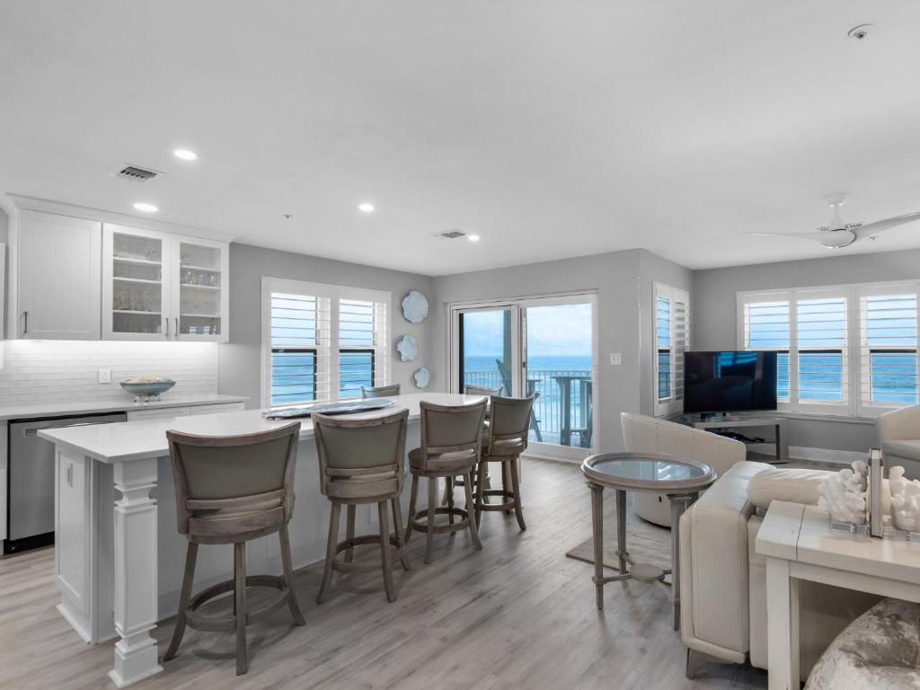 Emerald Dunes 401 by Newman-Dailey, Destin
