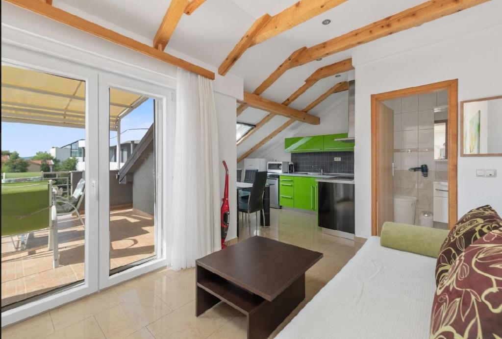 Apartment in Sukošan with Seaview, Terrace, Air condition, WIFI (3495-5), Sukošan