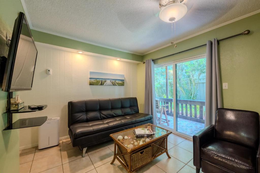 Parrots Paradise 110, South Padre Island