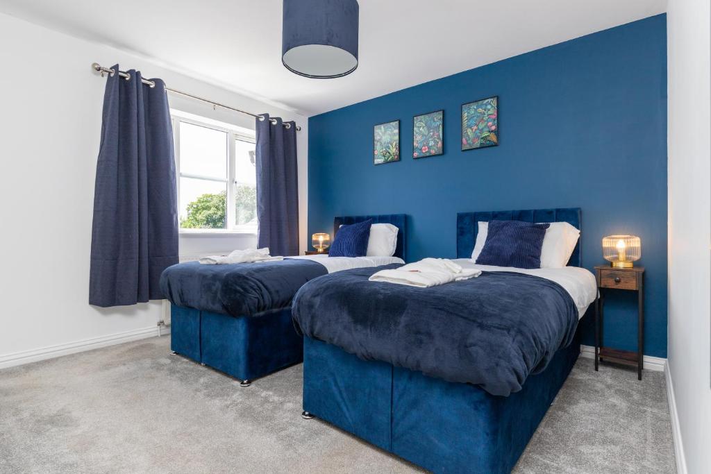 Entire House - Contractor's, Families & More, Little Wymondley