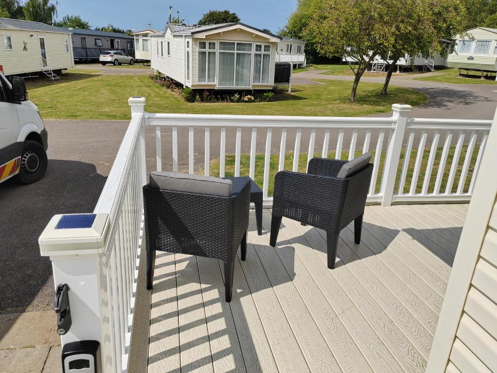 Dog Friendly 8 Berth Lodge, Hunstanton photo 5