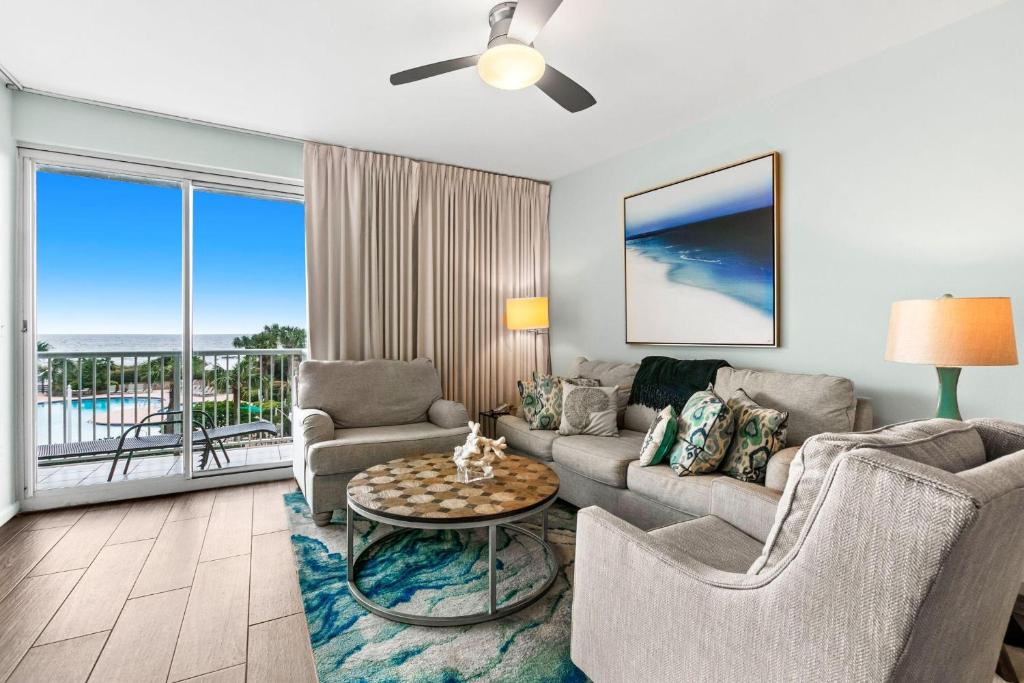 The Crescent 216, Destin