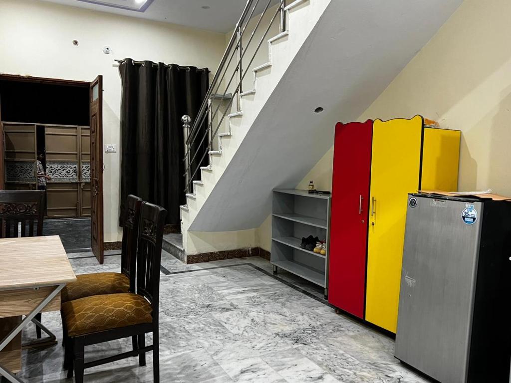 House for Short Term Renting, Sargodha