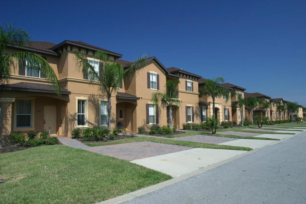 CL2040 Regal Palms Resort, 4 Bedroom Townhome, Davenport