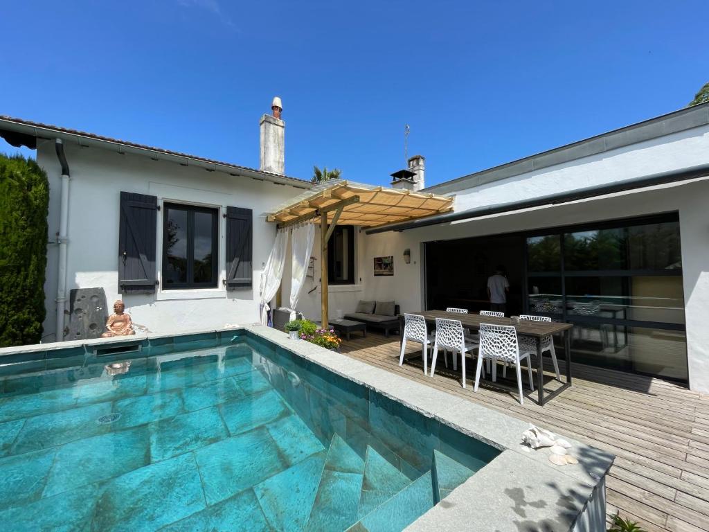 Maison avec piscine à proximité des plages - 1