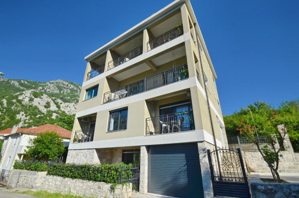 Radgost Kotor Apartments - 3