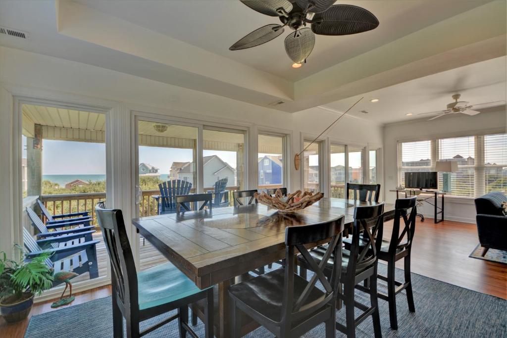 Shining Sea, North Topsail Beach