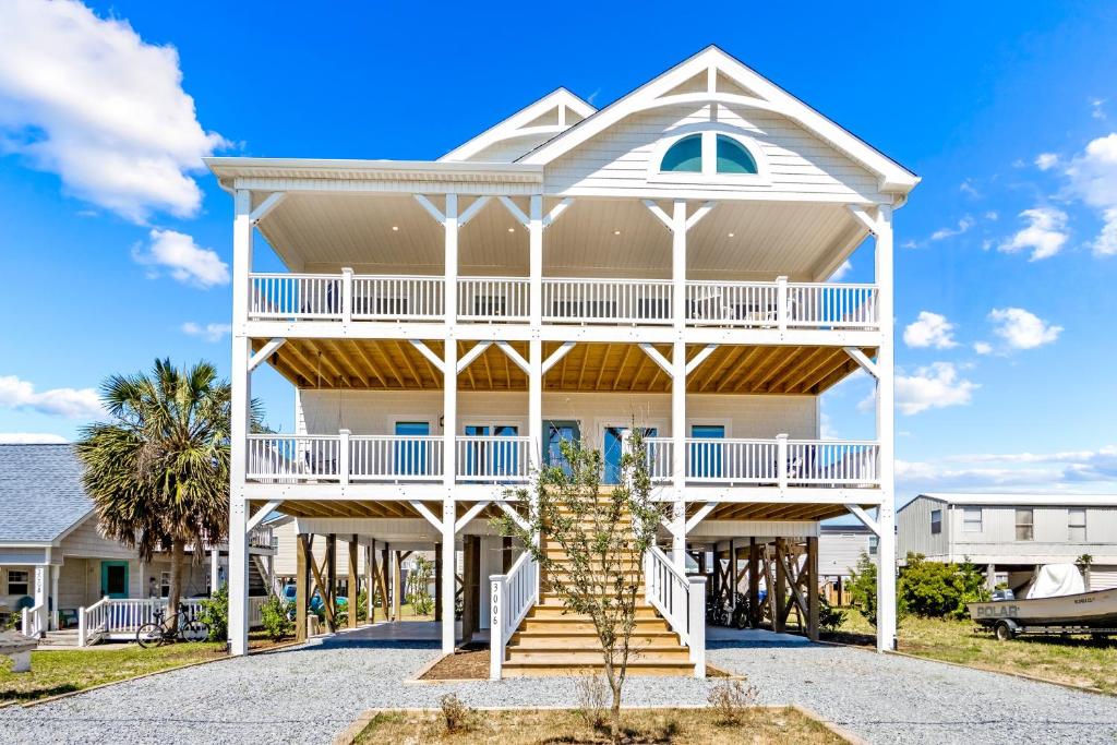 Salty Breeze, Surf City