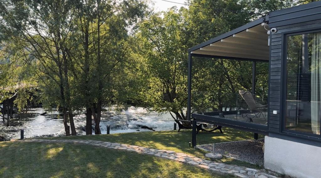 Waterfall Glamping Cabin - 4