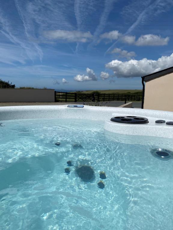 Grassholm Cottage with Hot Tub photo 4