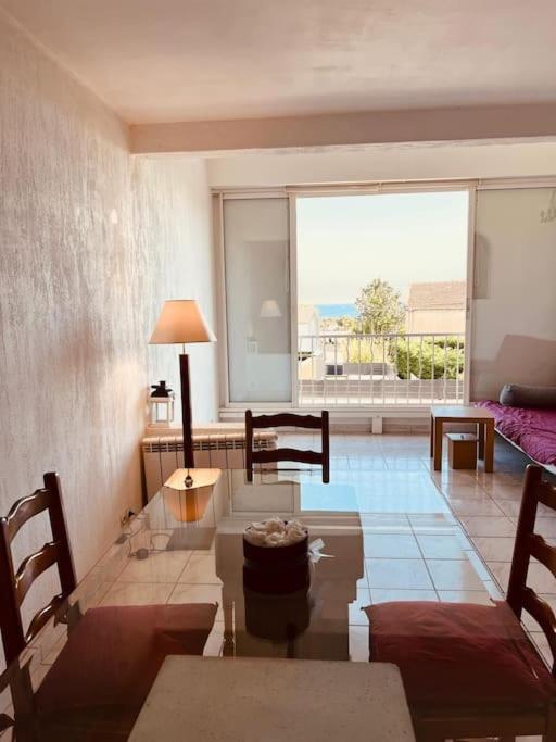 Triplex T4 83m2 vue mer avec le patio et l'arrivée autonome, Bandol