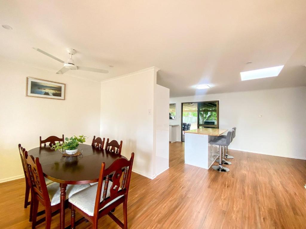 Myway - Burrum Heads - Close to Beach and Boat Ramp - 3BR, Burrum Heads