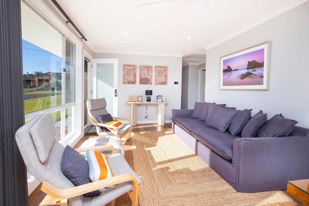 Magpie Rest, Forster