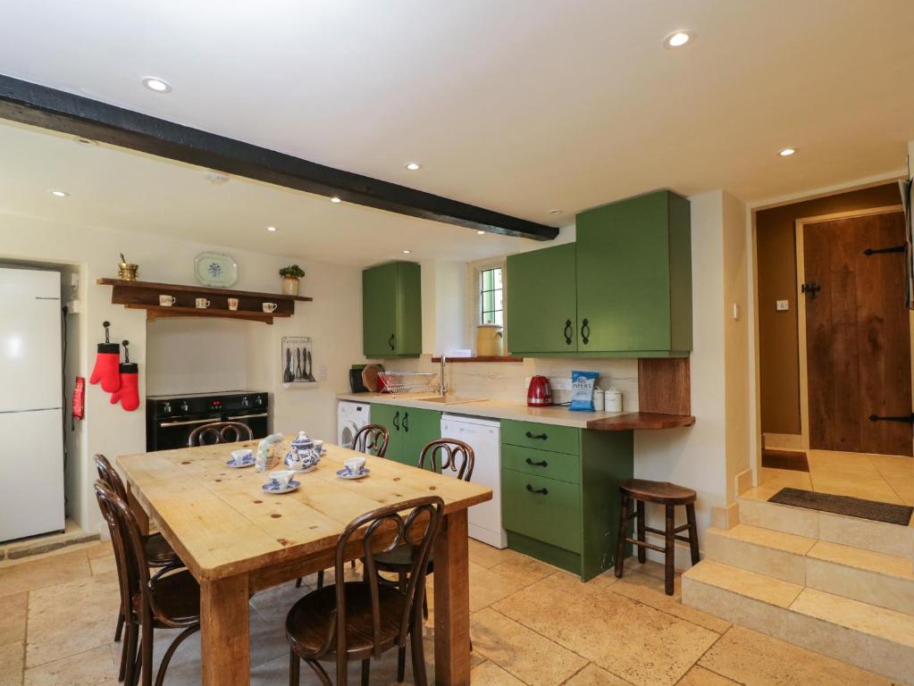 Rood Cottage, Burford photo 6