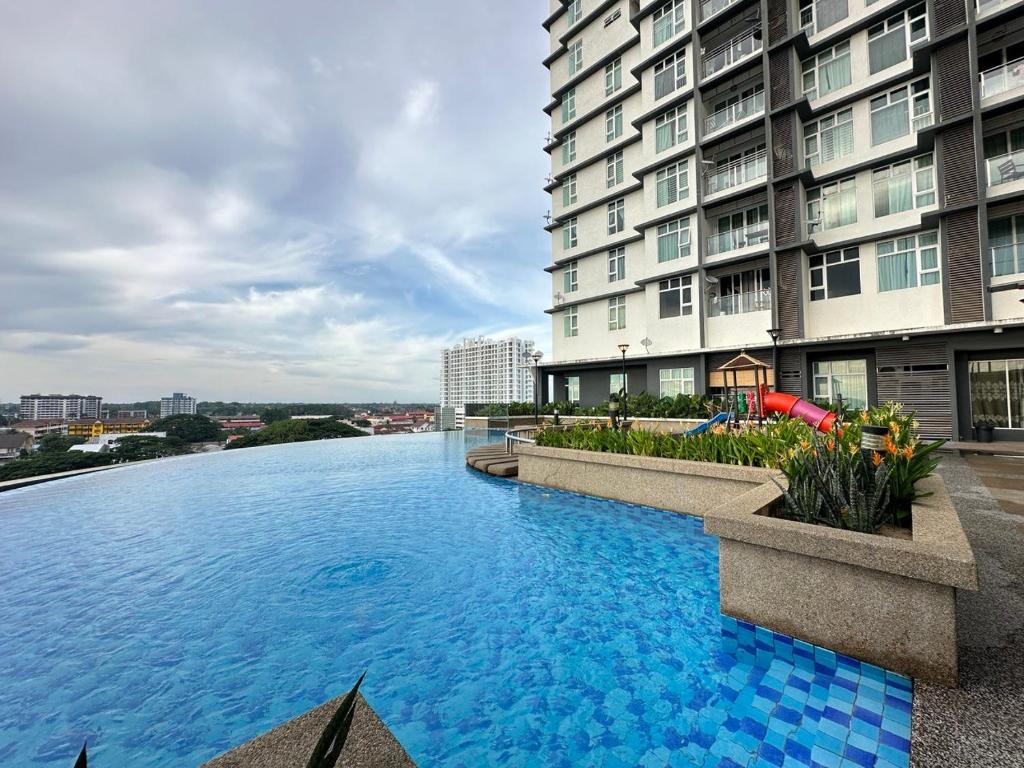 Swimming pool, Z&Z Studio Room in Kota Bharu