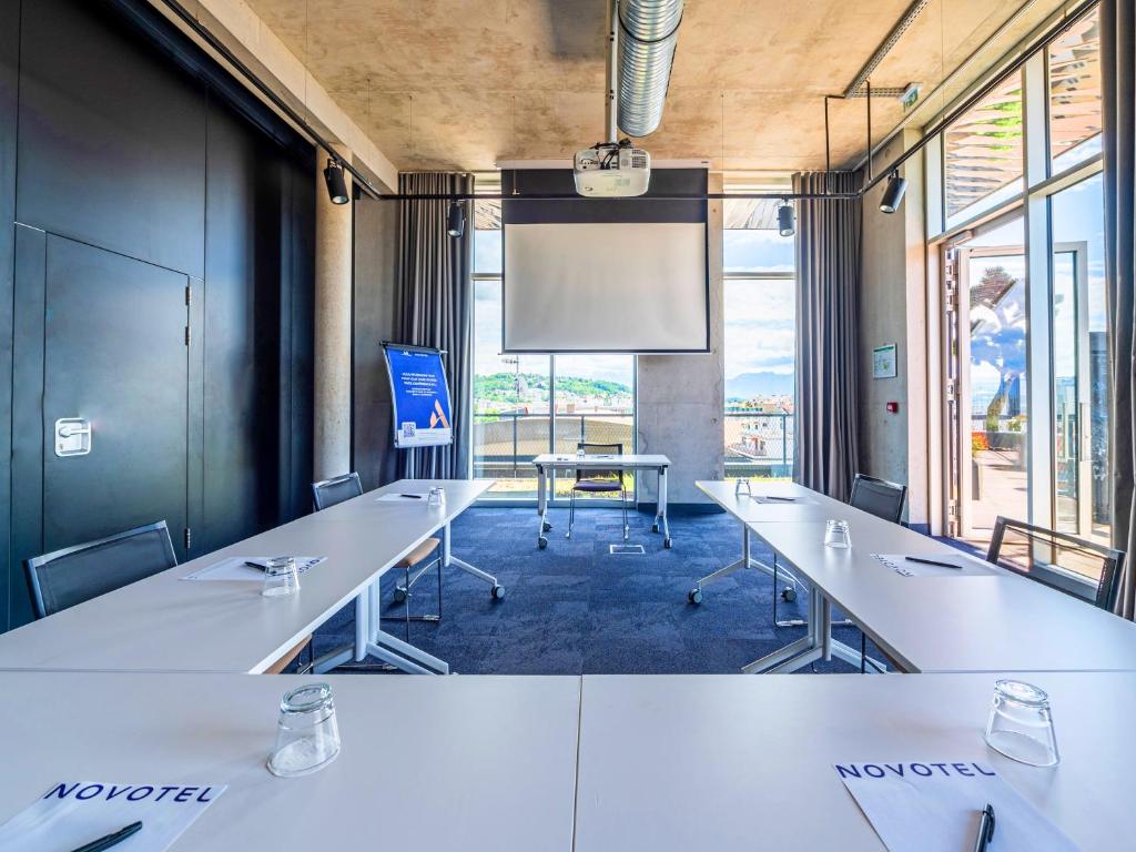 共用ラウンジ/TVエリア