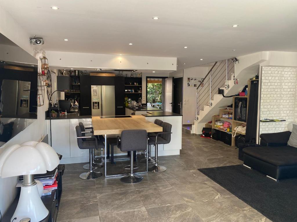 villa contemporaine avec piscine privée - 2