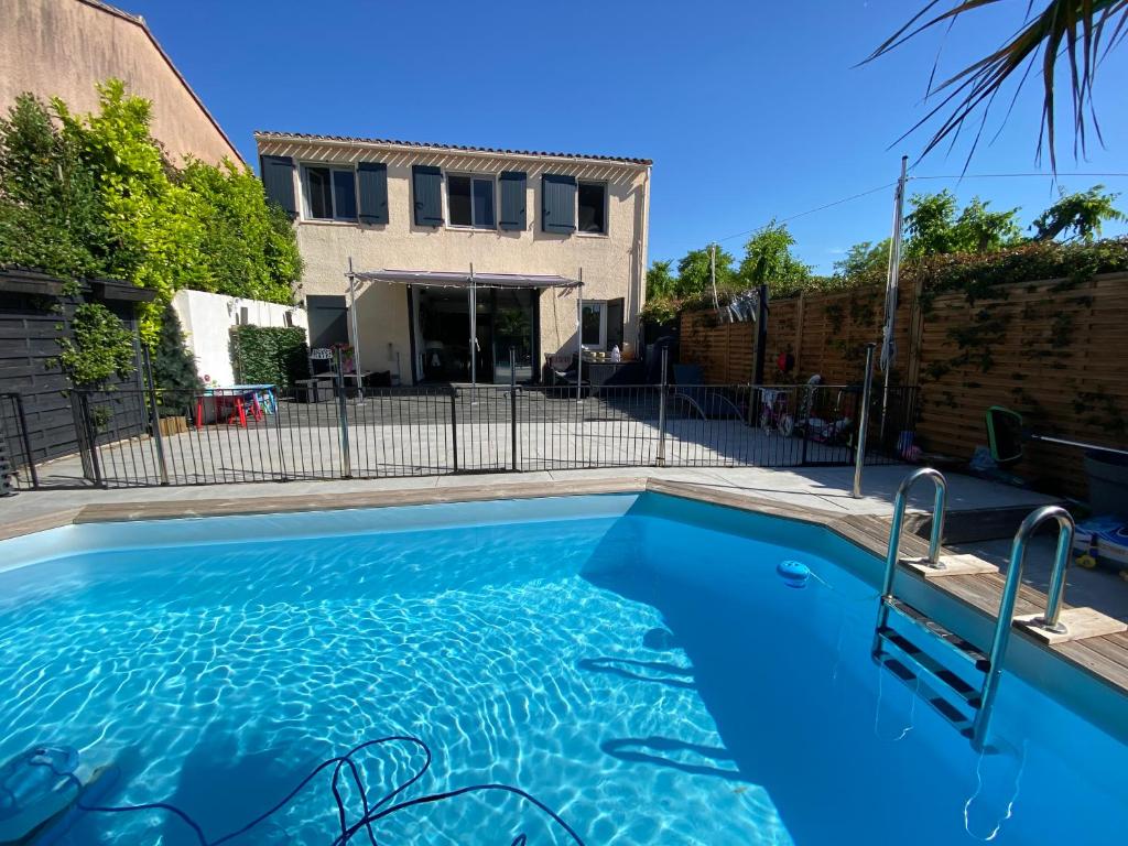 villa contemporaine avec piscine privée - 3