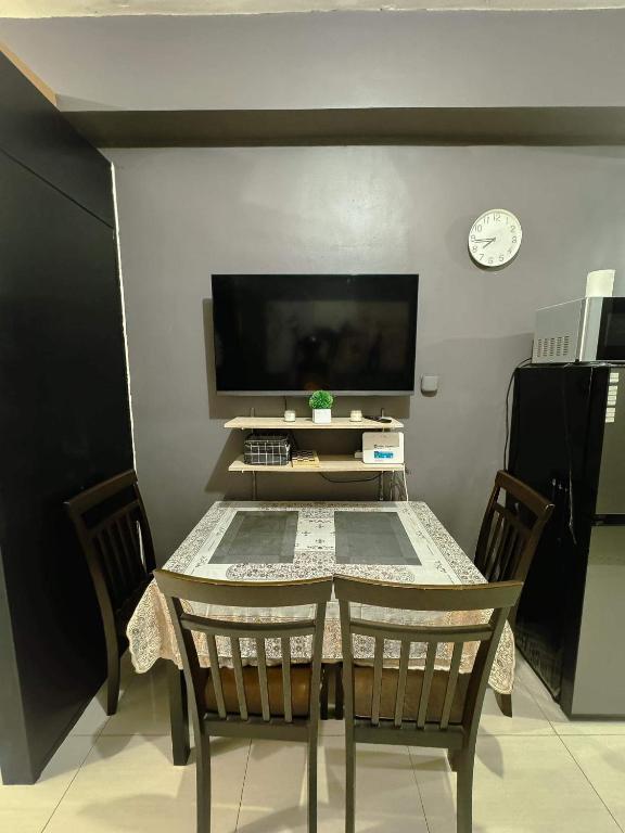 Field Residences -1 bedroom Comfort Inn, Manila