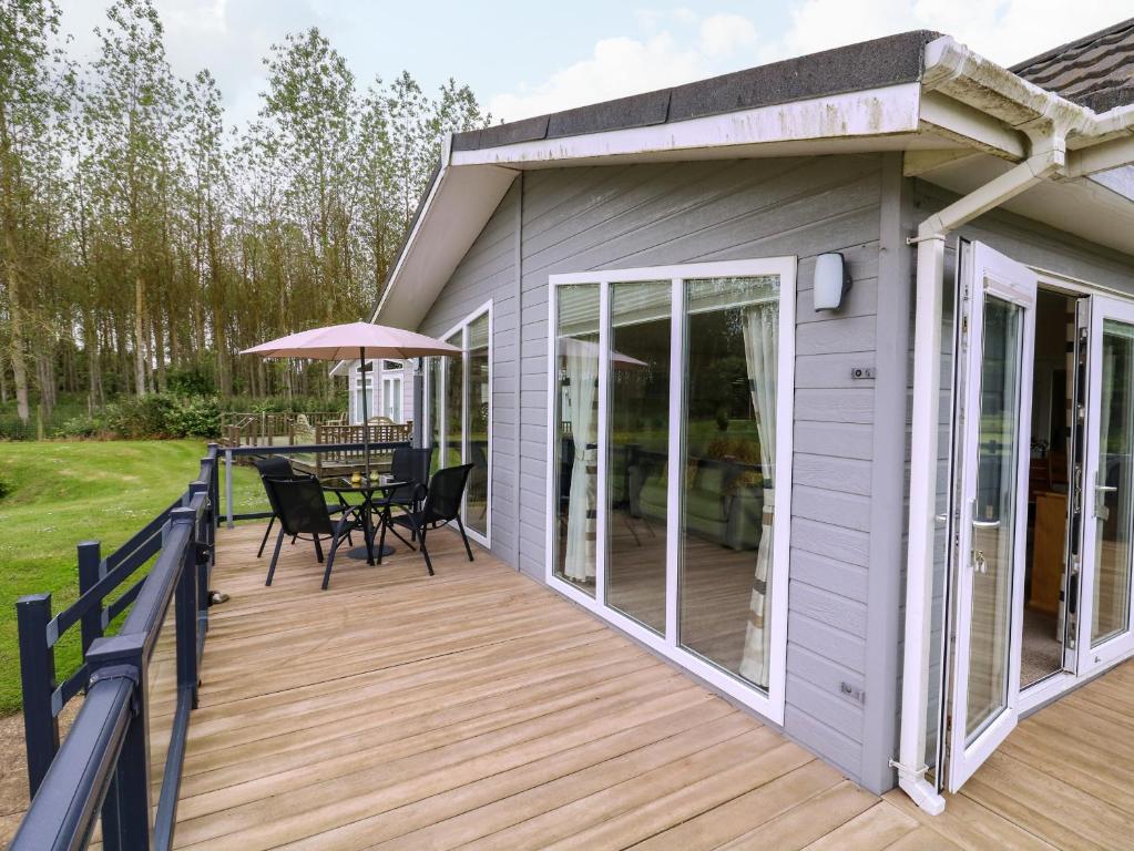 Owls Retreat, Lodge 11, Aldeburgh