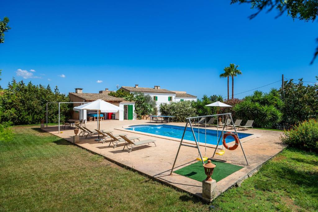 Na Amera Ref 225, Campos