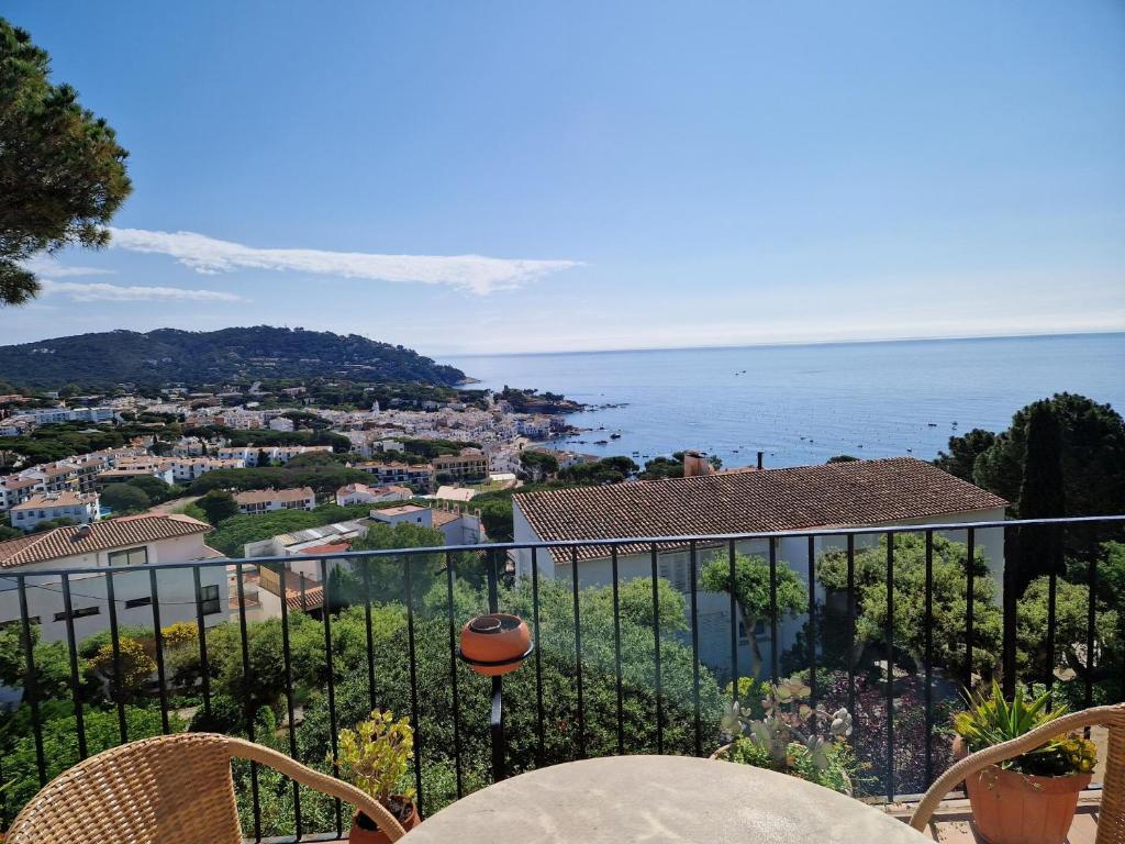 BJ-5 CALELLA DE PALAFRUGELL 6 PaX - 1