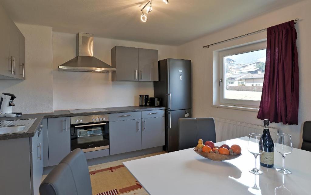 LOISI Appartement mit großem Balkon - by NV-Appartements, Kirchberg in Tirol