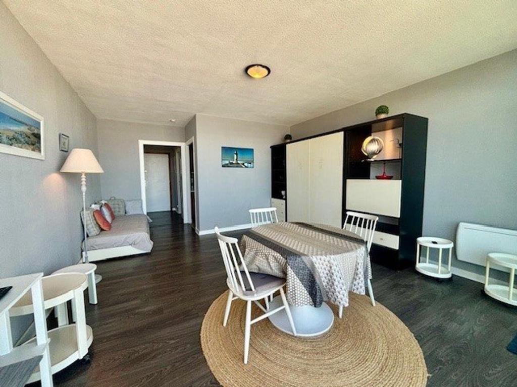 Studio de 33m² à Quiberon, vue mer, animaux acceptés, parking - FR-1-478-86 - 2