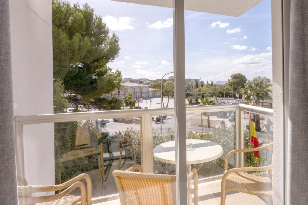 Aparthotel Ses Fotges — Pokoje in Playa de Muro, Baleary