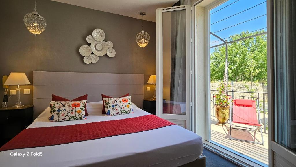 Brit Hotel Acacias 외관