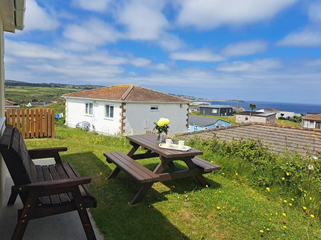 E44 Chyandrea, Riviere Towans, Hayle