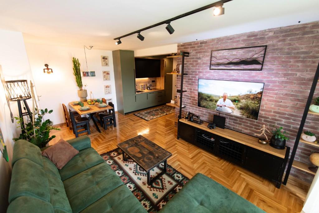 SanPedro - Industrial Elegance