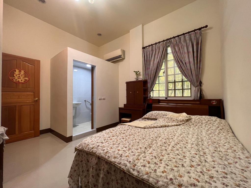 Taiwan Third Line Fengjing B&B
