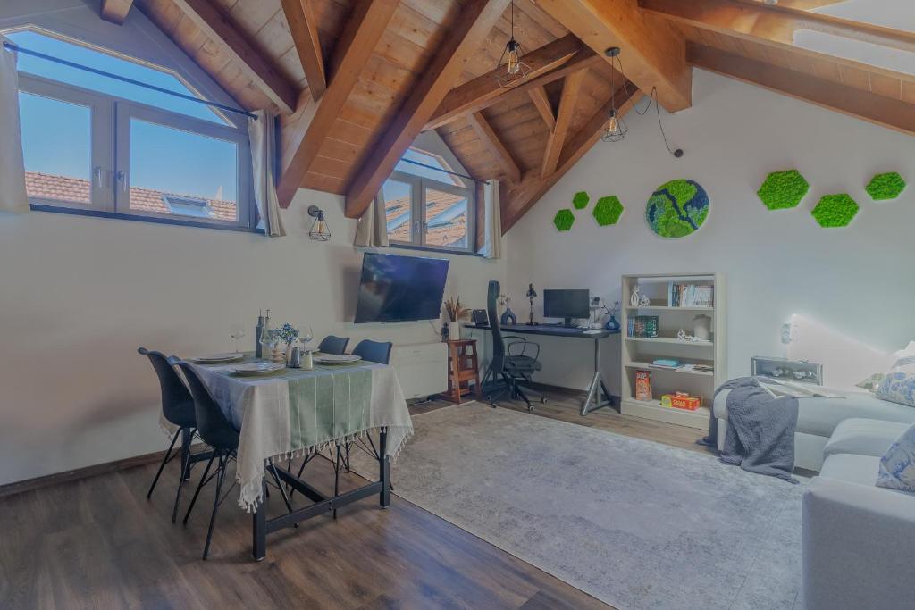 Skylight Home - 3